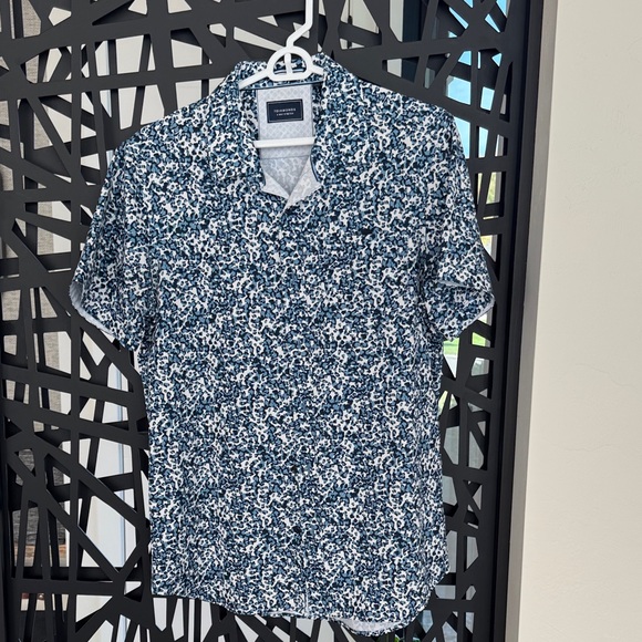 7 Diamonds Blue and White Patterned Shirt - Picture 1 of 4